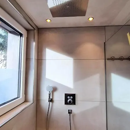 בית נופש Exklusives Holzhaus Mit Bergbahn - Im Schwarzwald באדן-באדן